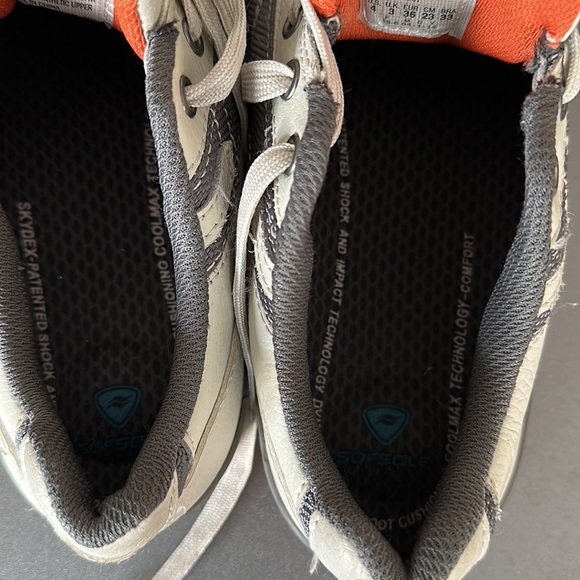 Boys Sketchers size 4 - Picture 5 of 7